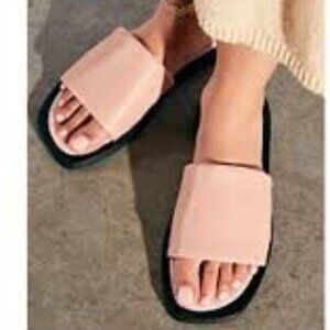 Free People Slides or Slide-on sandals "Wren"Blush Pink and Black Soles 39=8-8.5